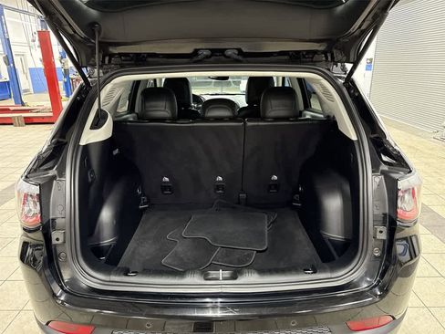 Used 2021 Jeep Compass Limited w/ Elite Exterior Group image 11