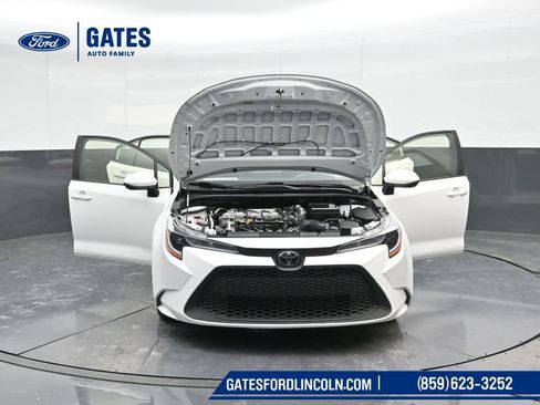Used 2022 Toyota Corolla LE image 41