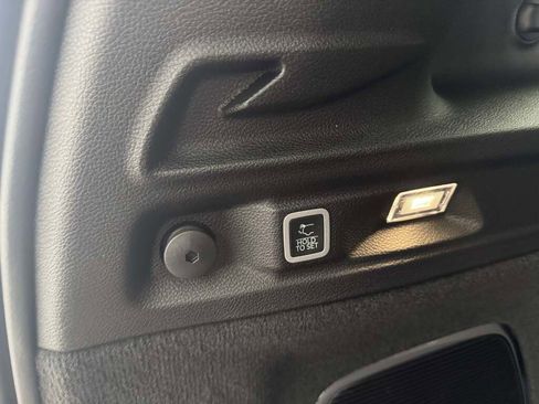 New 2025 Jeep Grand Cherokee L Summit w/ Luxury Tech Group V image 37