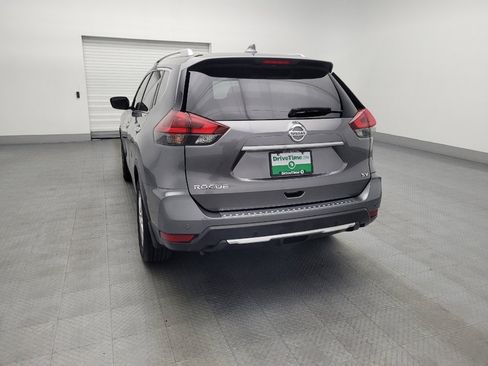 Used 2019 Nissan Rogue SV image 6