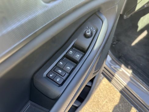 New 2025 Jeep Grand Cherokee Altitude image 10