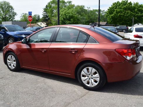 Used 2012 Chevrolet Cruze LS w/ Connectivity Package FWD image 8