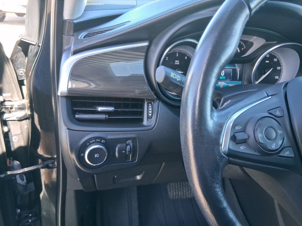 Used 2020 Buick Envision Essence AWD/4WD image 29