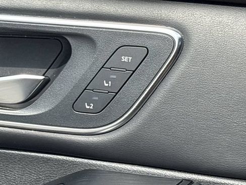 Used 2021 Nissan Rogue Platinum FWD image 16