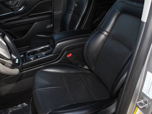 Certified 2021 Lincoln Corsair FWD w/ Premium Package image 18