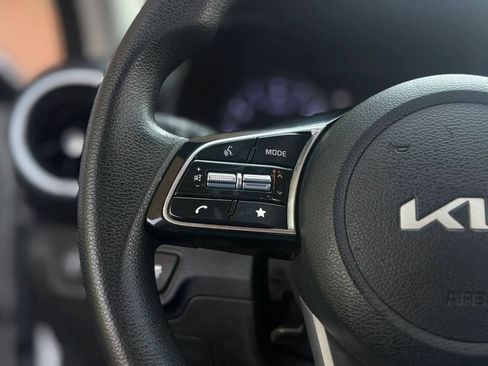 Used 2024 Kia Forte LXS FWD image 9