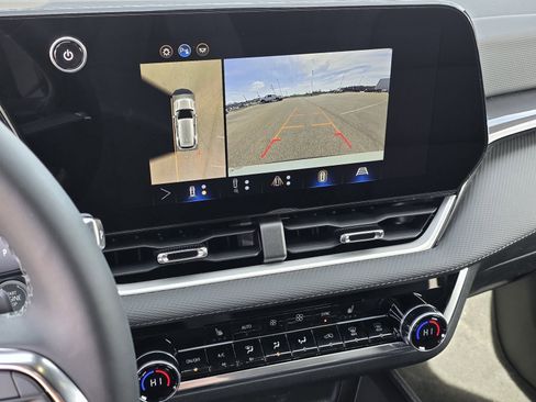 New 2026 Chevrolet Equinox LT w/ Convenience Package II image 21