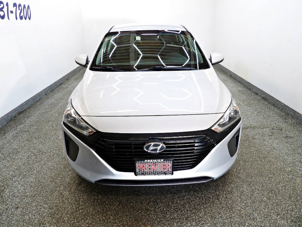 Used 2018 Hyundai Ioniq Blue FWD image 2