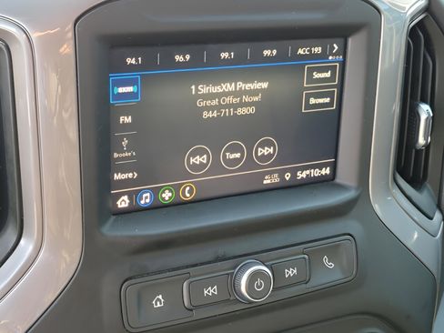 Used 2022 Chevrolet Silverado 1500 Custom image 7