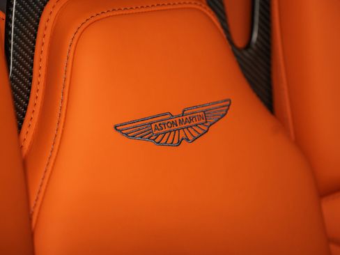 Used 2025 Aston Martin V8 Vantage Coupe image 5