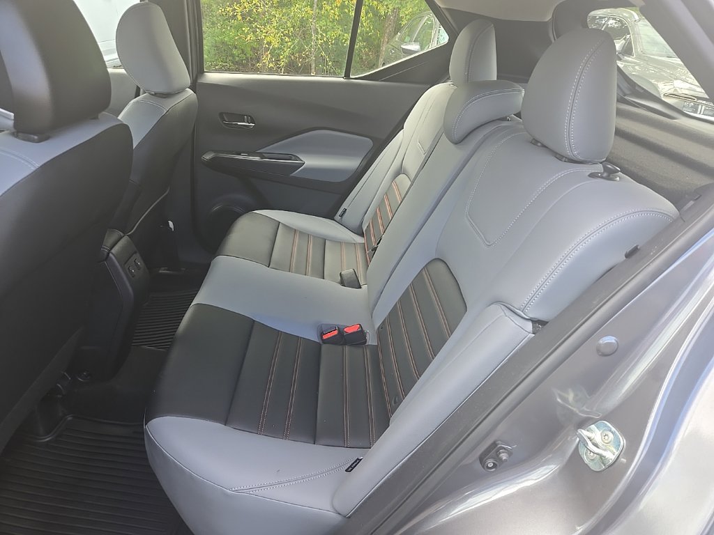 Used 2024 Nissan Kicks SR w/ SR Premium Package FWD image 12