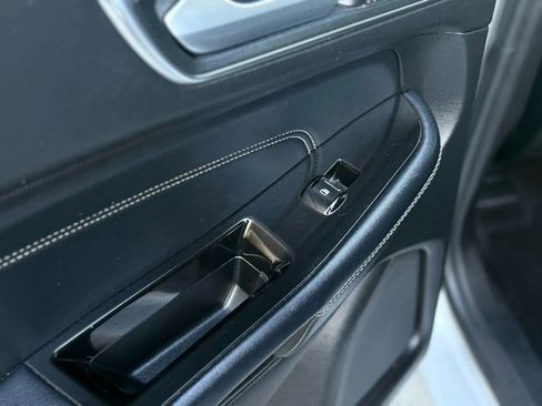 Used 2018 Ford Edge Titanium image 30