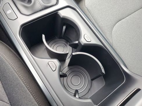 New 2025 Kia K4 LXS image 25