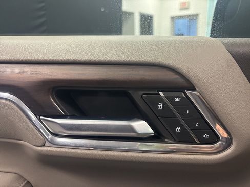 Used 2023 GMC Sierra 1500 SLT w/ SLT Premium Package image 28