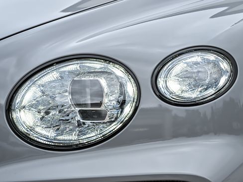 Used 2022 Bentley Bentayga AWD/4WD image 7