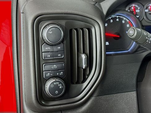 Used 2024 Chevrolet Silverado 1500 Custom Trail Boss w/ LPO, Dark Essentials Package image 11