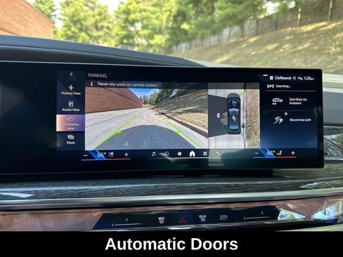 Used 2024 BMW 760i xDrive w/ Executive Package image 23