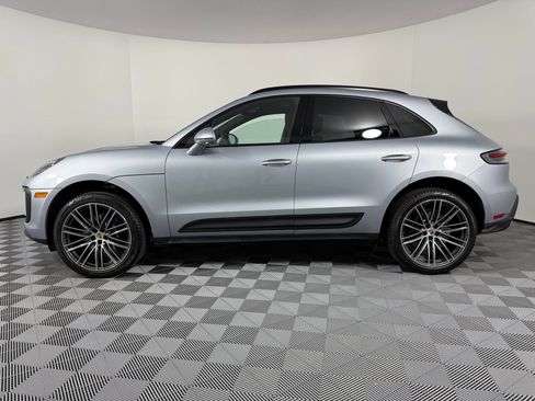 Certified 2026 Porsche Macan AWD/4WD image 2