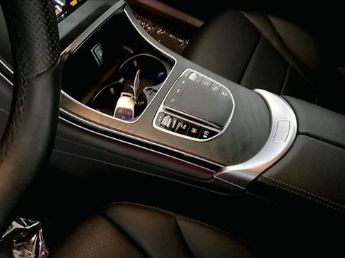 Used 2023 Mercedes-Benz GLC 300 4MATIC Coupe image 17