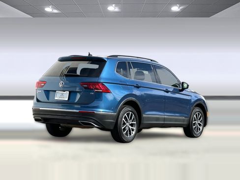 Used 2018 Volkswagen Tiguan SE image 8