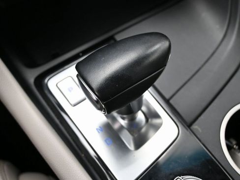 Used 2023 Genesis G70 2.0T image 28