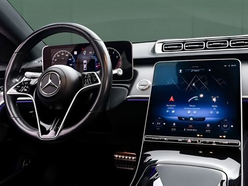 Used 2022 Mercedes-Benz S 500 4MATIC w/ AMG Line Package image 31