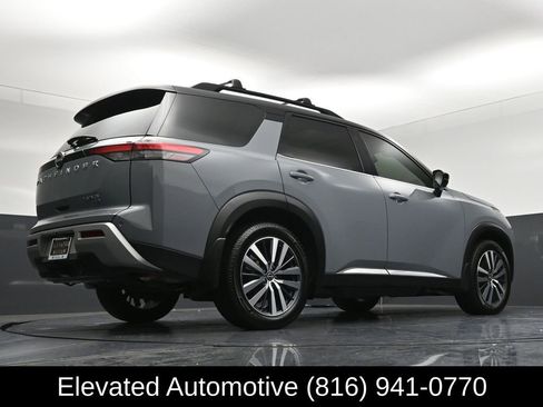 Used 2022 Nissan Pathfinder Platinum w/ Cargo Package AWD/4WD image 34