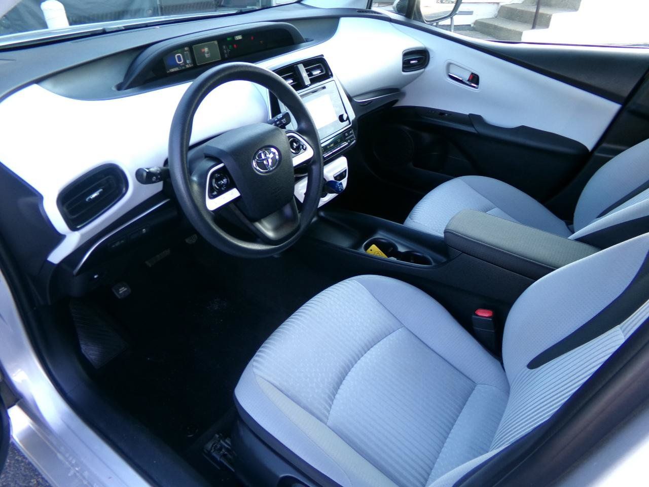 Used 2016 Toyota Prius Two FWD image 7