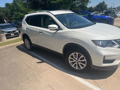 Used 2018 Nissan Rogue SV AWD/4WD image 6