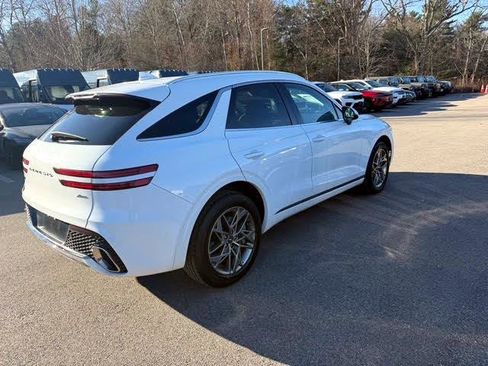 Used 2024 Genesis GV70 2.5T w/ Select Package image 9
