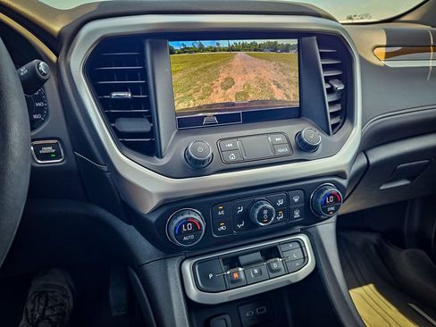 Used 2023 GMC Acadia SLE w/ Driver Convenience Package AWD/4WD image 22
