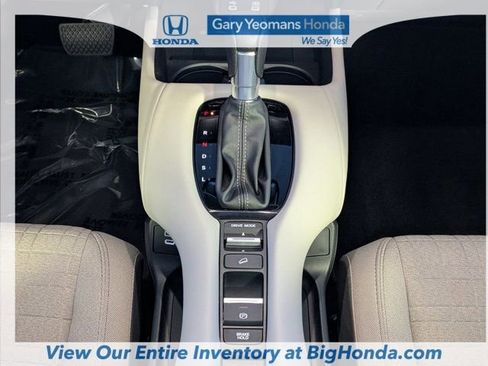 Certified 2026 Honda HR-V LX image 23