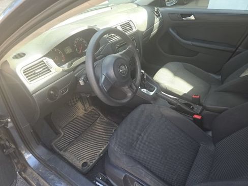 Used 2013 Volkswagen Jetta S FWD image 16