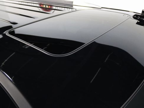 Used 2020 Cadillac Escalade ESV Premium Luxury image 73