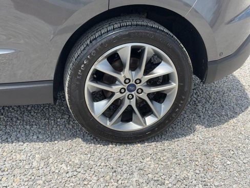 Used 2017 Ford Edge Titanium w/ Equipment Group 302A AWD/4WD image 12