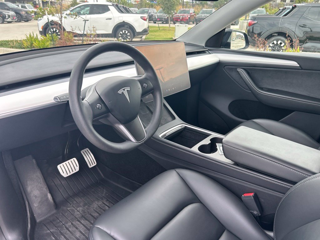 Used 2024 Tesla Model Y Performance AWD/4WD image 26
