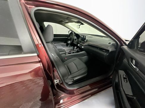Used 2023 Nissan Altima 2.5 SV image 29