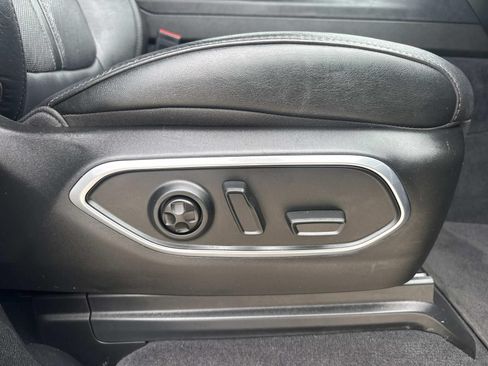 Used 2024 Jeep Wagoneer Series II AWD/4WD image 13