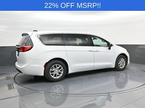 New 2026 Chrysler Voyager LX FWD image 7