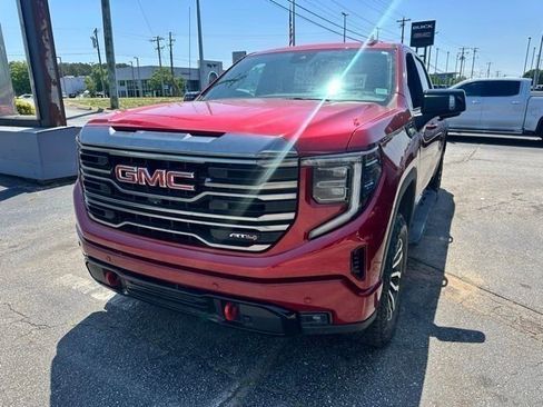 Used 2023 GMC Sierra 1500 AT4 w/ AT4 Premium Package AWD/4WD image 6