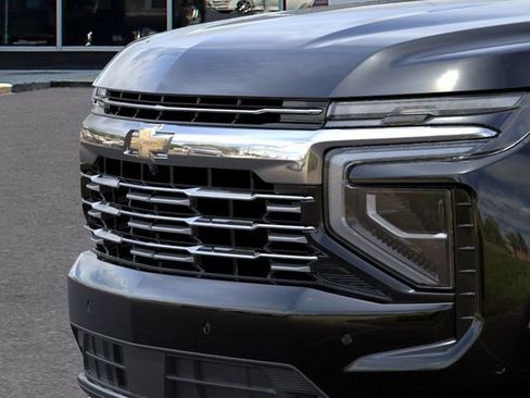 New 2026 Chevrolet Suburban Premier image 13