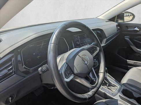 Used 2024 Volkswagen Jetta SE FWD image 11