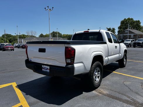 Used 2023 Toyota Tacoma SR RWD image 7