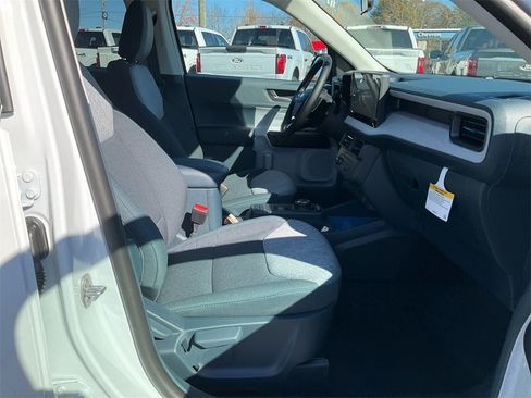 New 2025 Ford Maverick XLT w/ XLT Luxury Package image 9