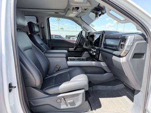 Used 2025 Ford F250 Lariat w/ Lariat Ultimate Package AWD/4WD image 2