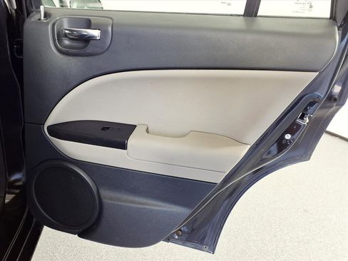 Used 2010 Dodge Caliber Mainstreet image 8