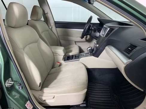 Used 2010 Subaru Outback 2.5i Premium image 20