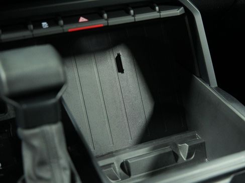 Used 2025 Toyota Tundra SR AWD/4WD image 42
