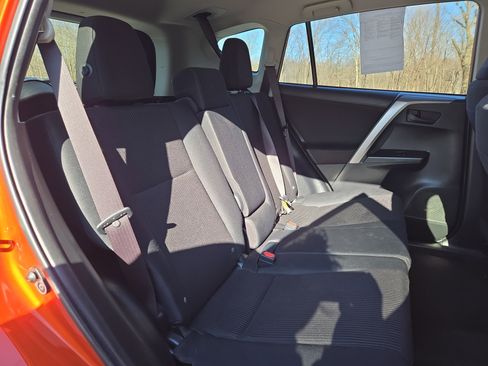 Used 2016 Toyota RAV4 LE image 25