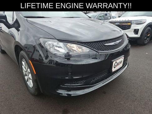 New 2026 Chrysler Voyager LX image 11